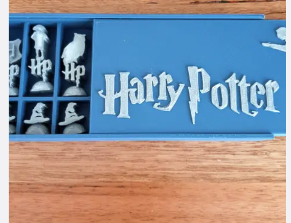Harry Potter Chess Set and Box - Image 2