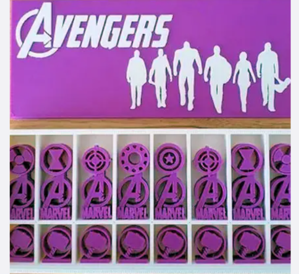 Marvel Avengers Chess with Box